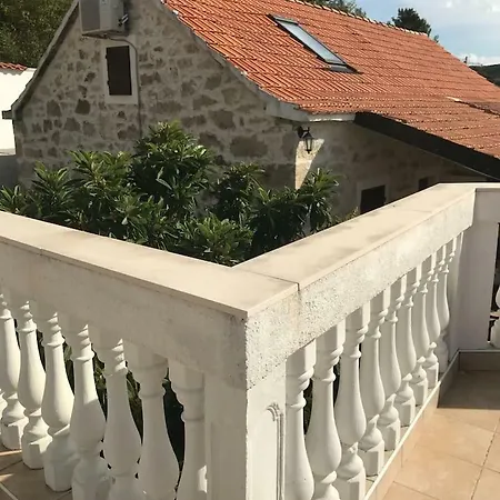 Dalmatinska Kuca Terace Holiday home Skradin