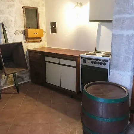 Holiday home Dalmatinska Kuca Terace